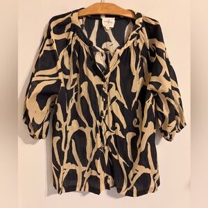 Umgee Two Toned Abstract Print Blouse